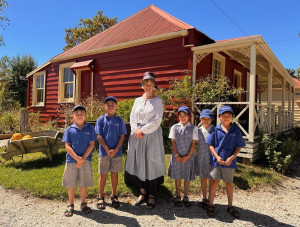 4 (1) (1) (1) (1) (1) (1)